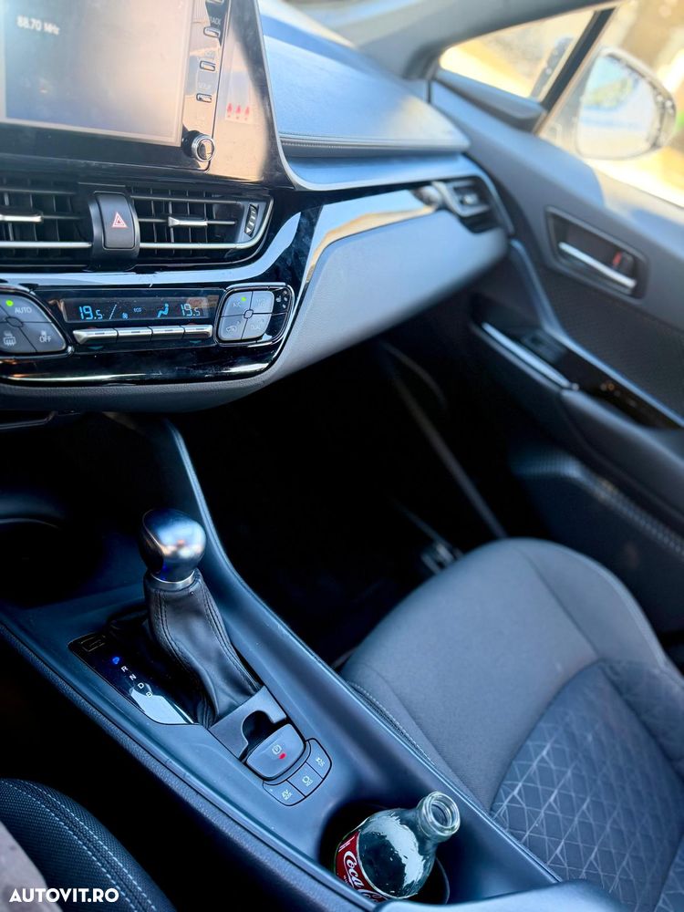 Toyota C-HR 1.8 HSD 122 CP 4x2 CVT Style - 12