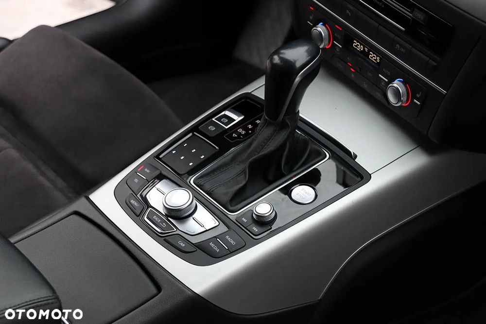 Audi A6 Avant 2.0 TDI Ultra S tronic - 35