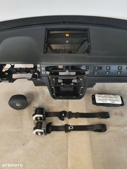 Deska konsola airbag pasy VW Caddy - 4