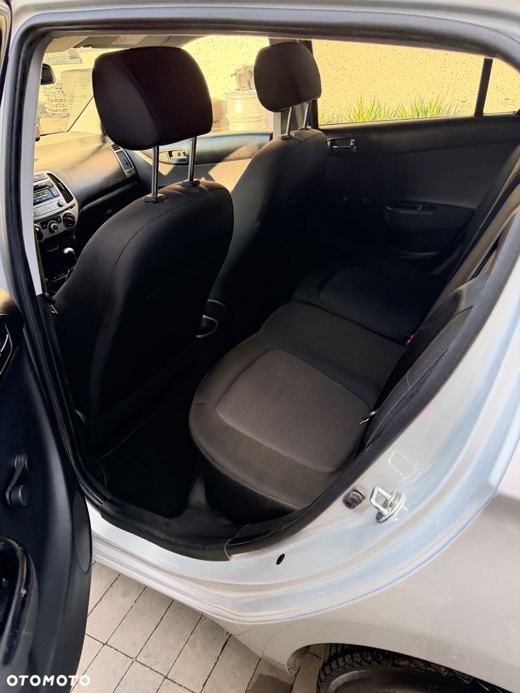 Hyundai i20 1.25 Wersja Jubileuszowa - 12