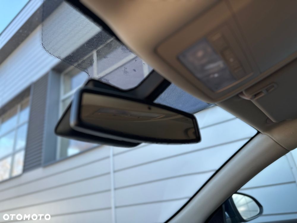 Opel Insignia 1.8 - 24