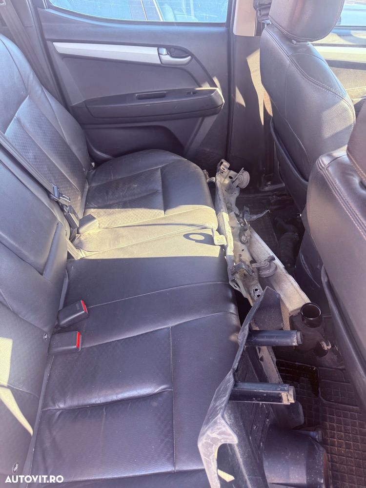 Isuzu D-Max 4x4 Double Cab Premium Aut. - 8