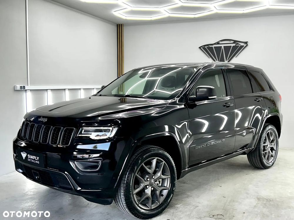 Jeep Grand Cherokee - 1