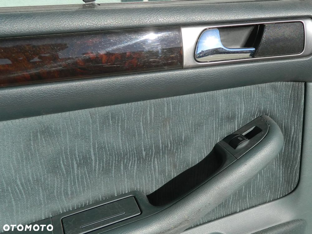 Audi A6 C5 sedan drzwi lewy tył - 12