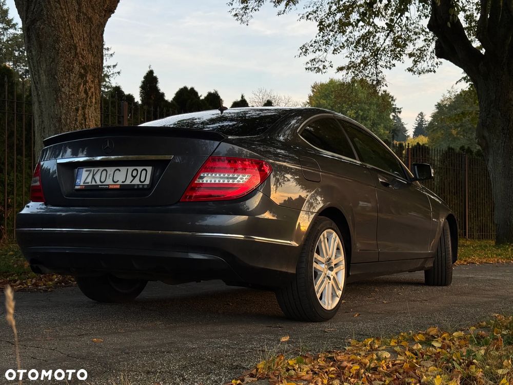 Mercedes-Benz Klasa C 180 BlueEFFICIENCY - 23