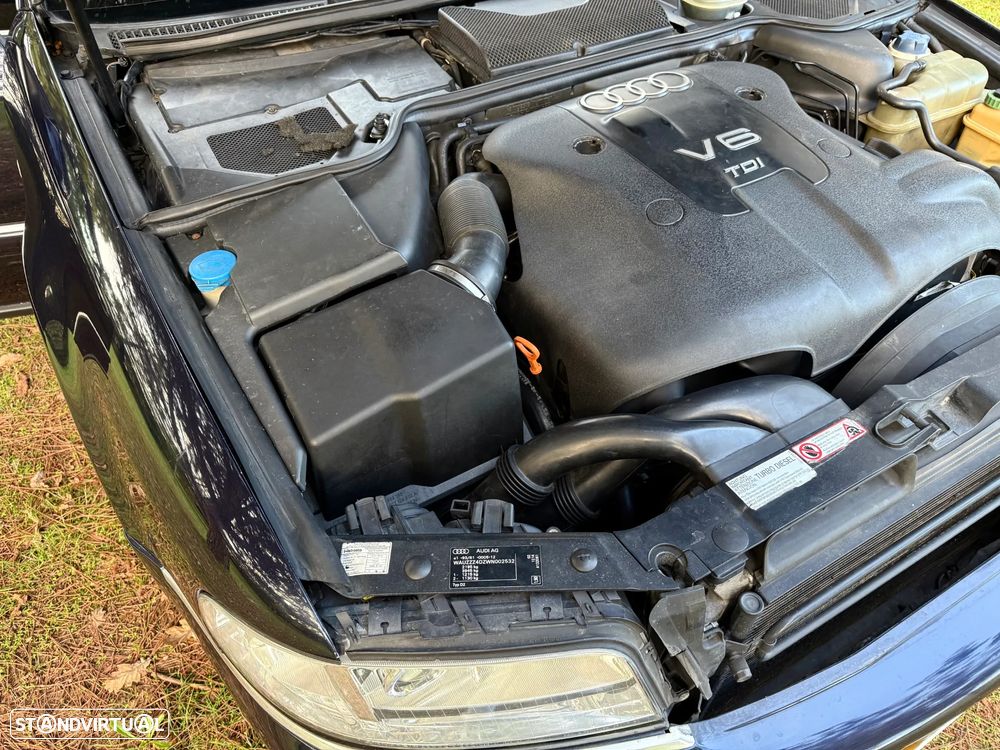 Audi A8 2.5 TDi - 34