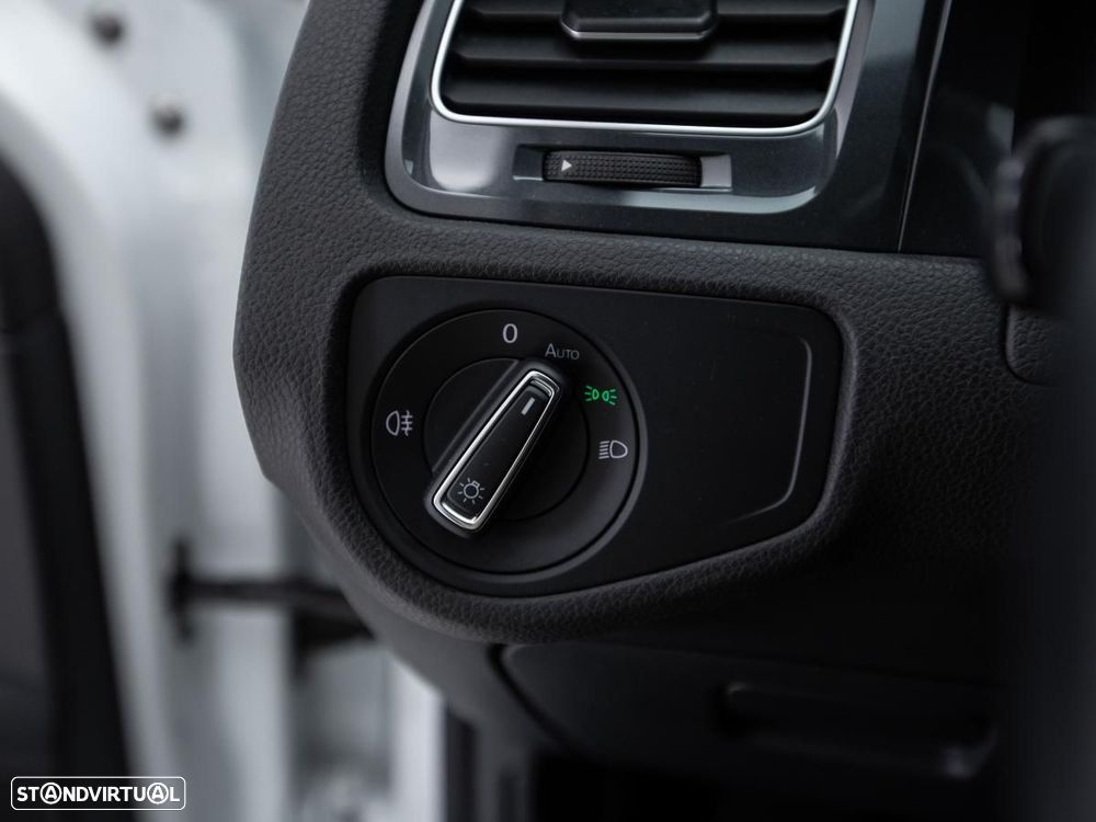 VW e-Golf AC/DC - 17