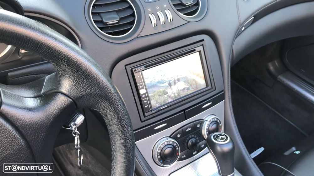 Mercedes-Benz SL 350 Standard - 23