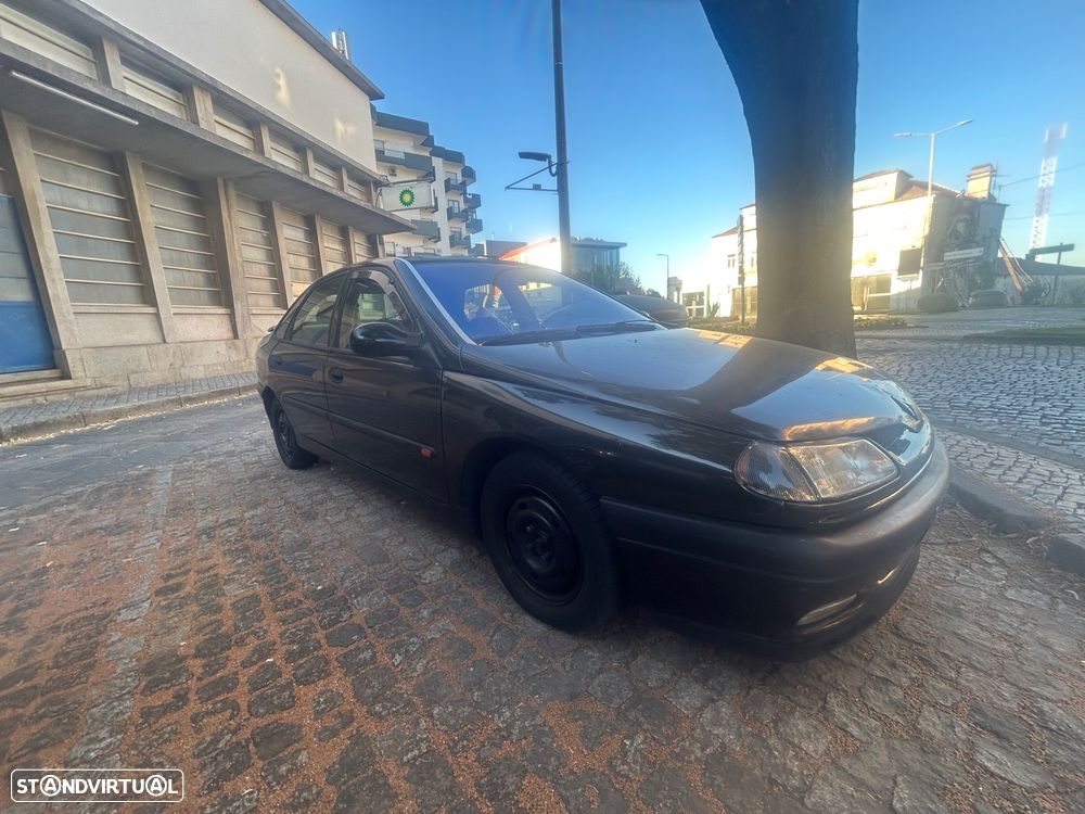 Renault Laguna 1.8 RT - 8