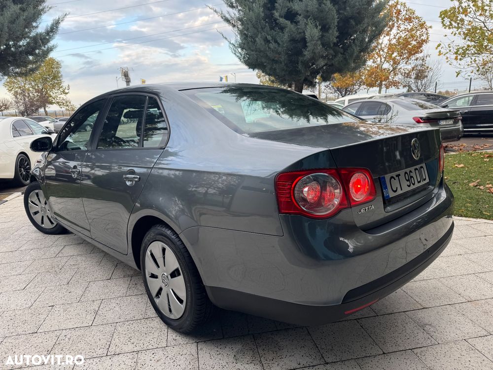 Volkswagen Jetta 1.9 TDI Comfortline - 4