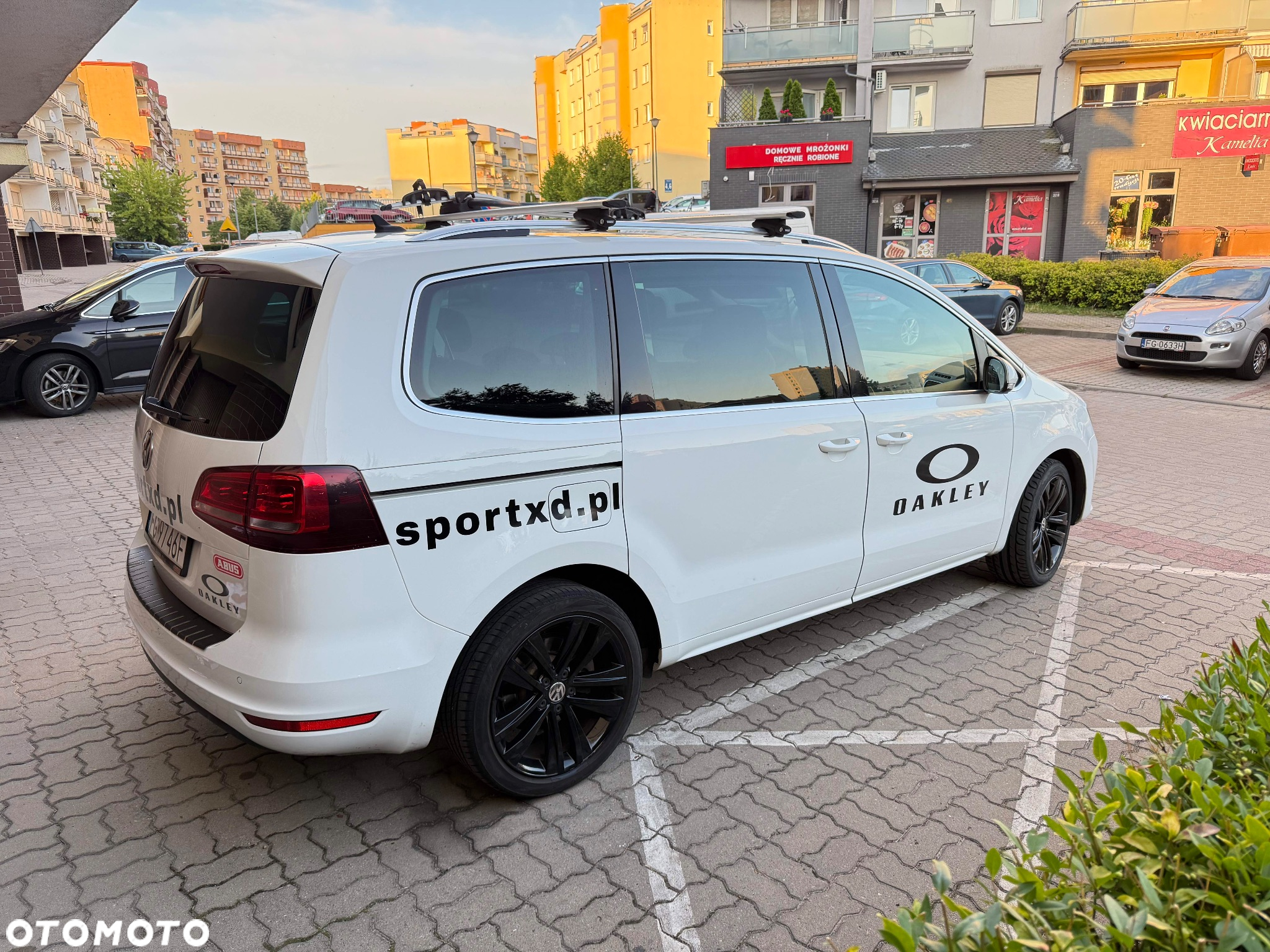 Volkswagen Sharan 2.0 TDI BMT Highline DSG - 2