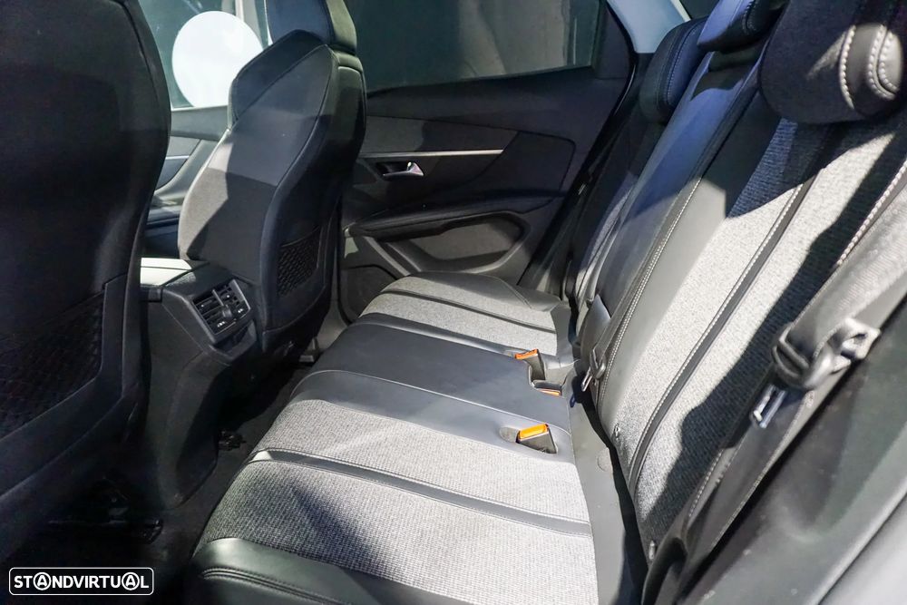 Peugeot 3008 PureTech 130 Stop & Start GPF Allure - 8