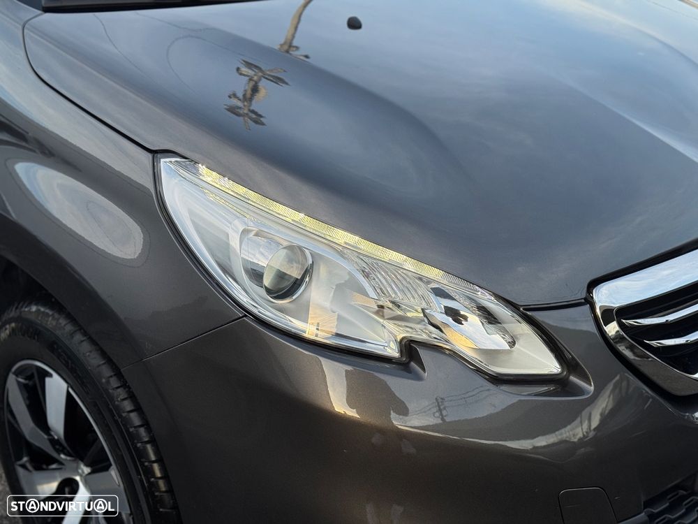 Peugeot 2008 1.2 PureTech Allure - 3