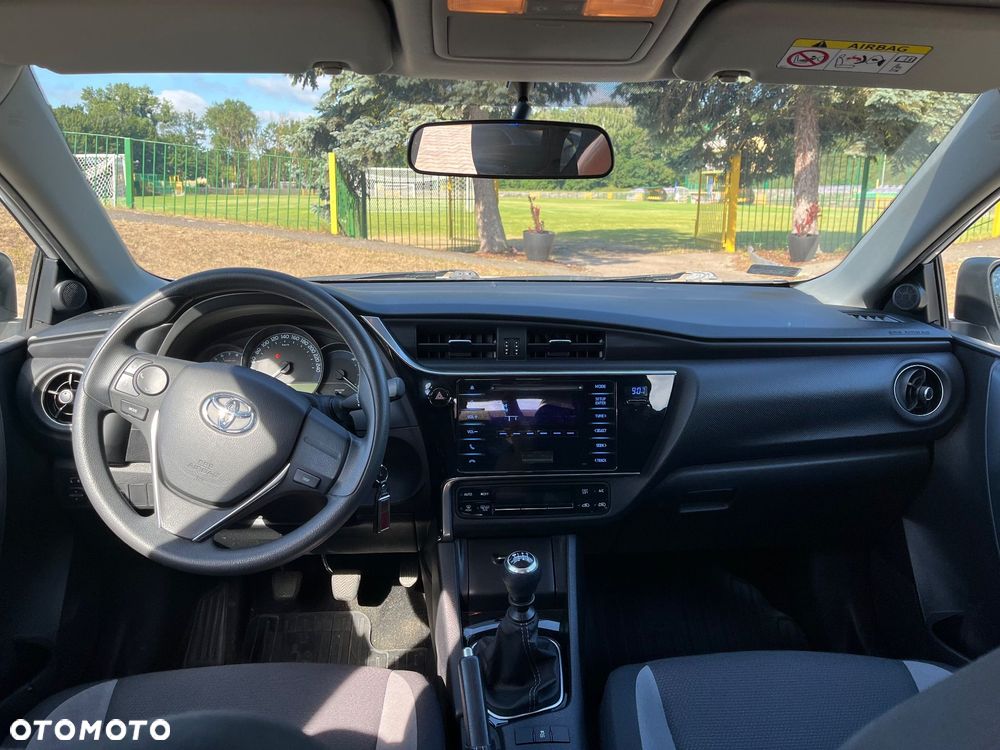 Toyota Auris 1.33 VVT-i Active - 10