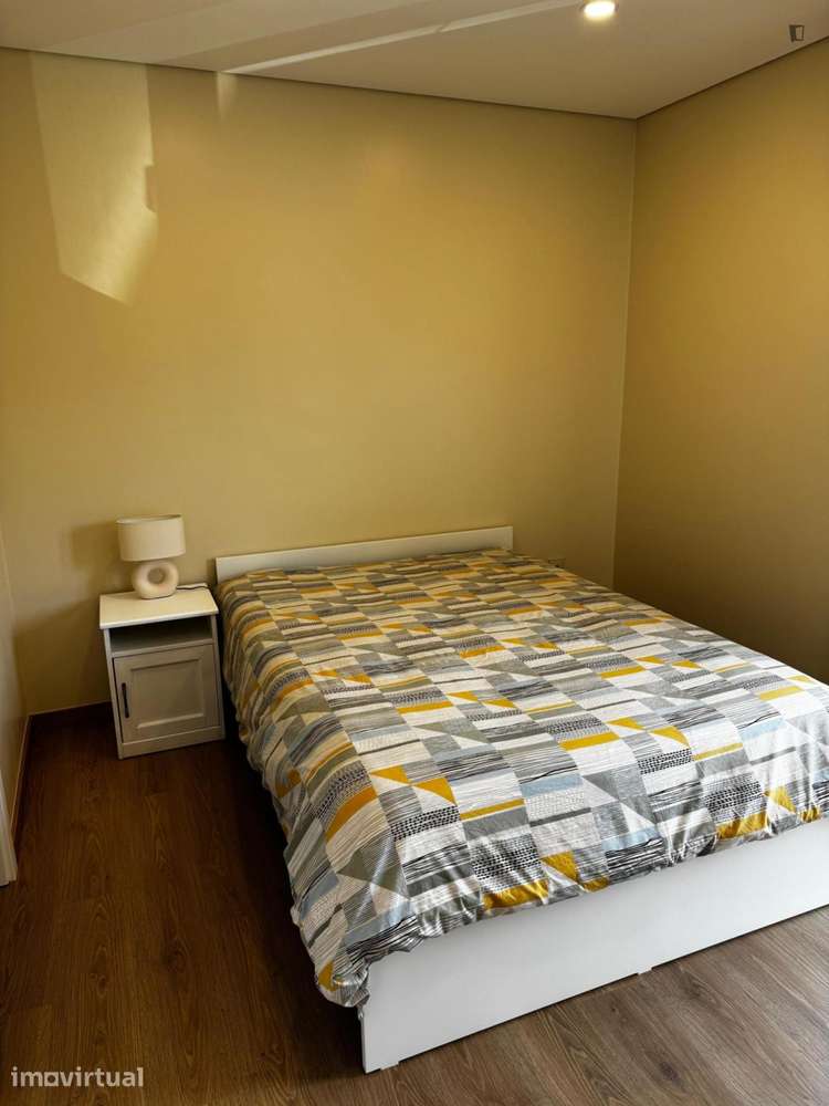 Quarto - localizado em Lisbon - Grande imagem: 2/23