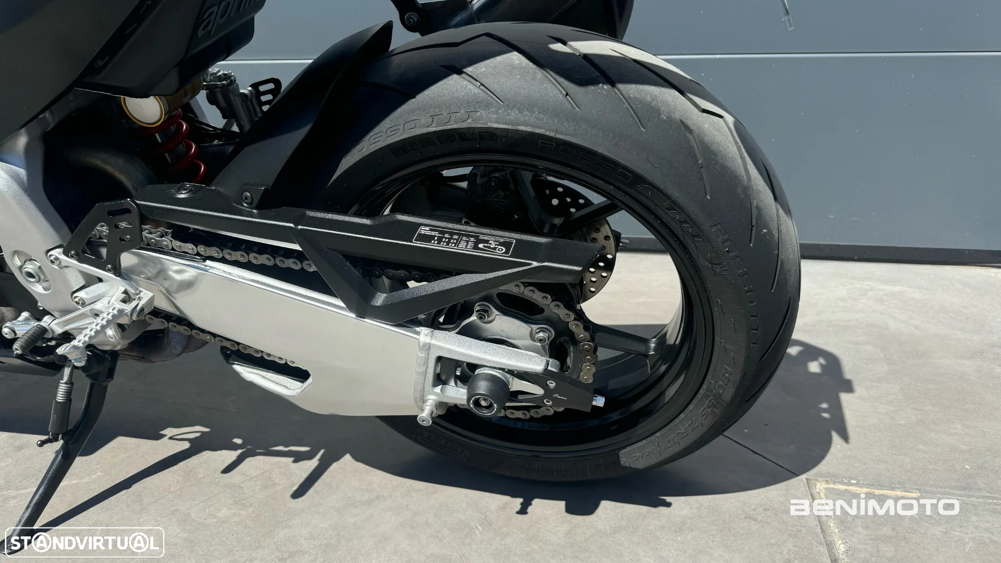 Aprilia Tuono V4 - 22