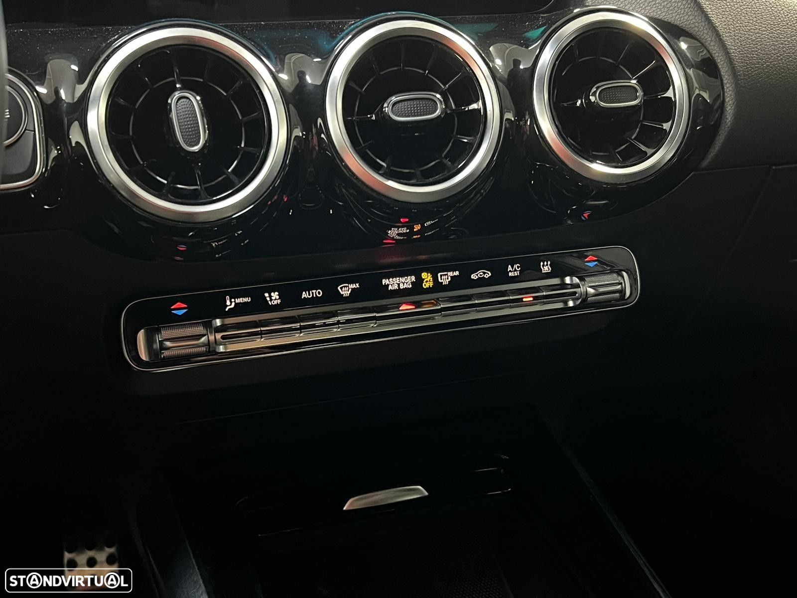 Mercedes-Benz GLA 250 e AMG Line - 17