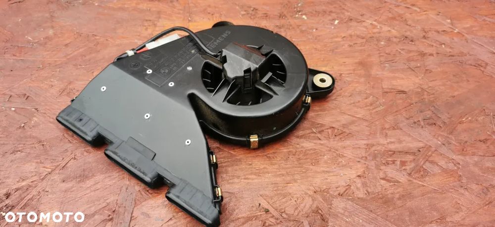 BMW E36 CABRIO ORYGINALNY WENTYLATOR TYLNEJ SZYBY NR. 8 390 857 OEM