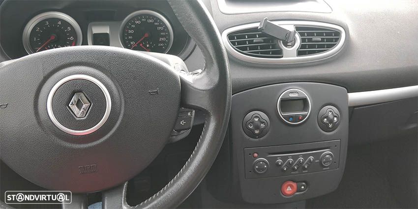 Renault Clio 1.2 16V Dynamique Luxe - 11