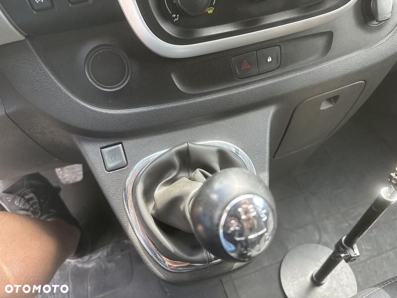 Renault Trafic - 16
