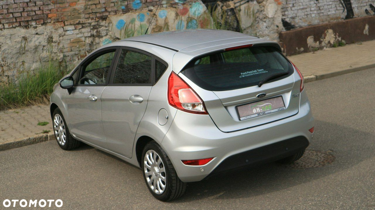 Ford Fiesta 1.25 Celebration - 29