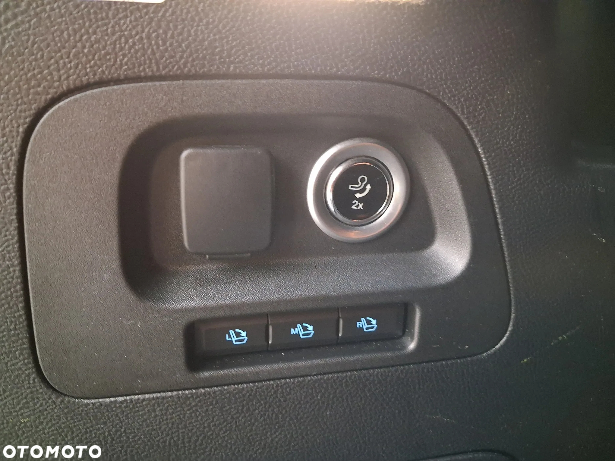 Ford S-Max 2.0 EcoBlue Titanium - 11