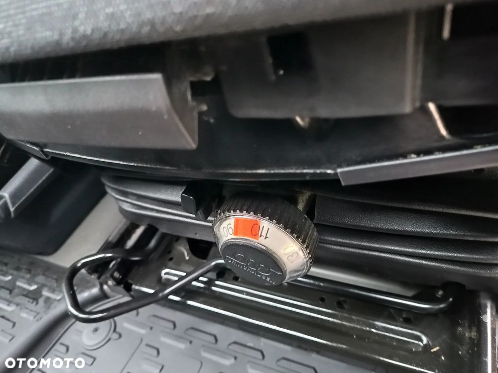 Volkswagen Crafter KONTENER+ winda ZEPRO (750kg) 2.0 diesel 177kM automat 2017 rok - 27