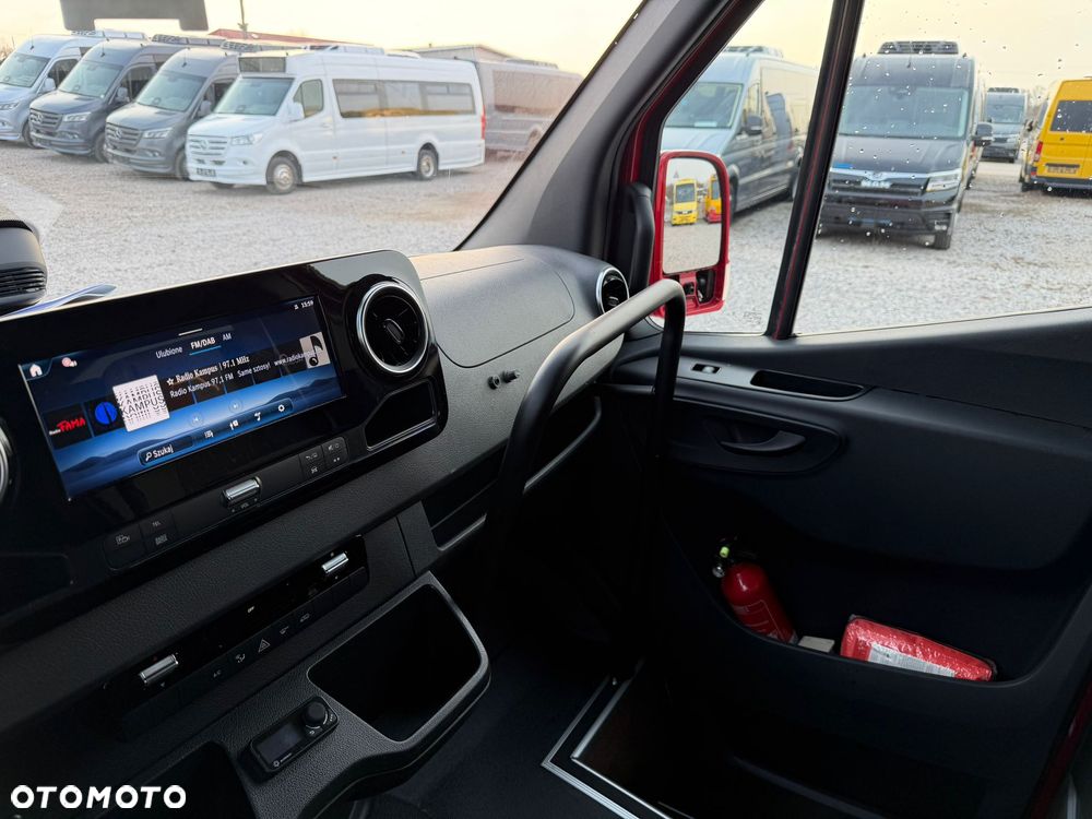 Mercedes-Benz Sprinter 519 - 27