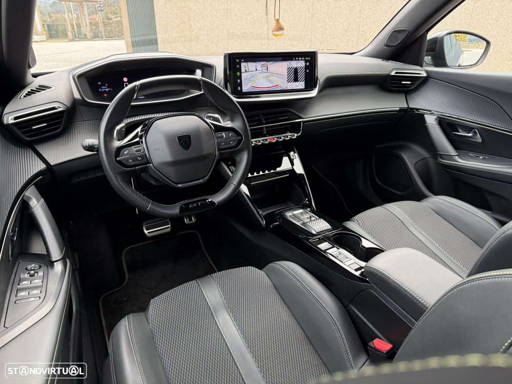 Peugeot 2008 1.2 PureTech GT EAT8 - 11