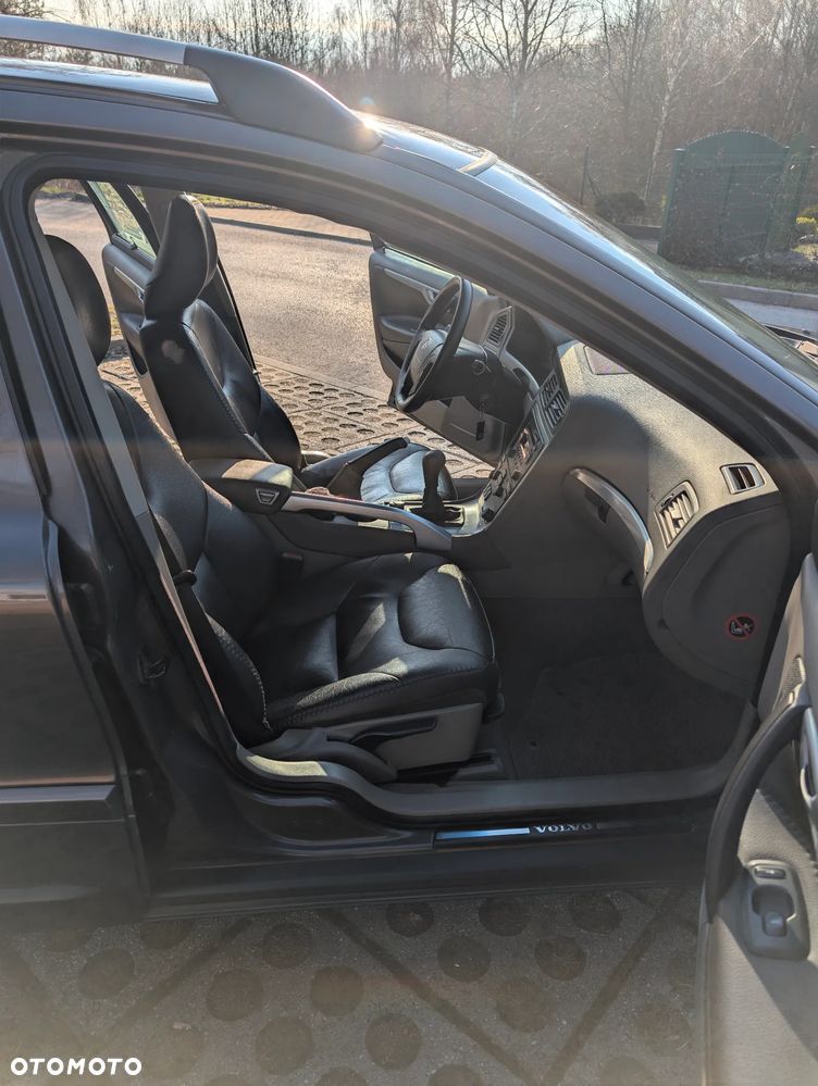 Volvo XC 70 2.4D5 AWD Summum - 17