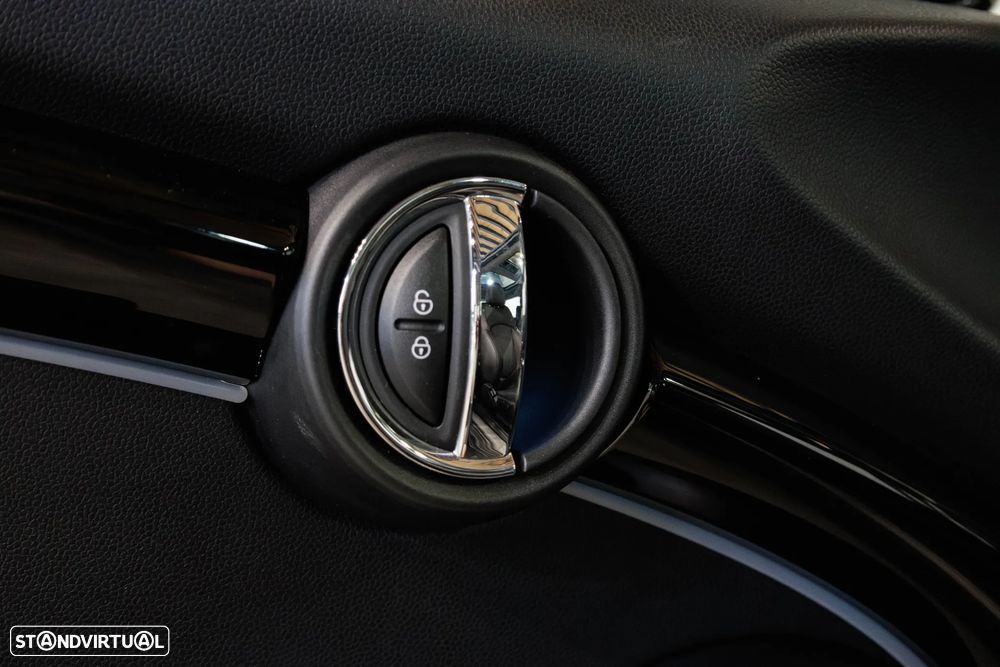 MINI 3 Portas Cooper Auto - 35