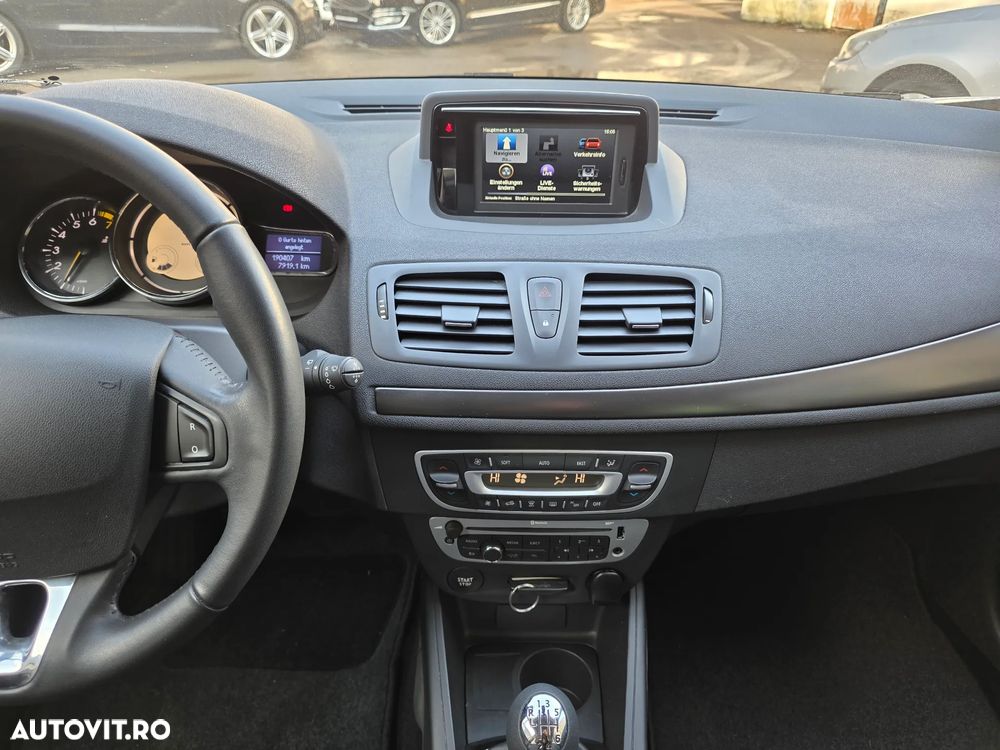 Renault Megane ENERGY TCe 115 Start & Stop Paris Business - 15