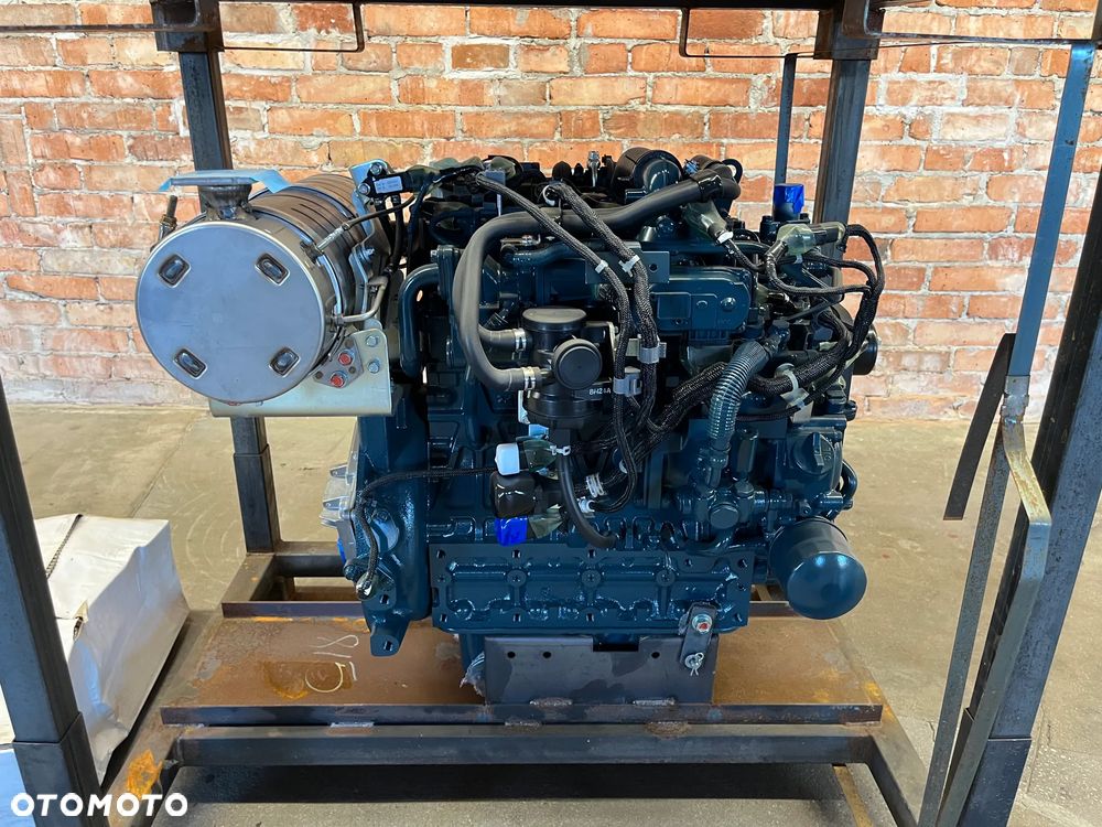FV23% Silnik Kubota V2403-T Nowy Kompletny - 1