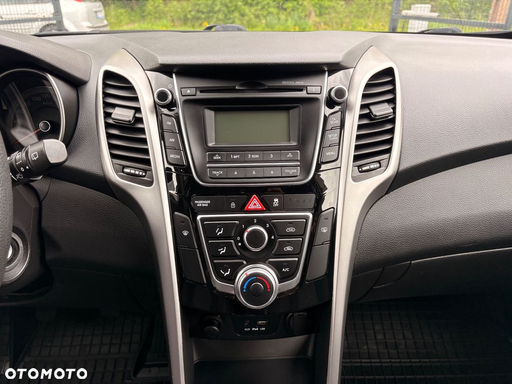 Hyundai i30 blue 1.4 Classic - 25