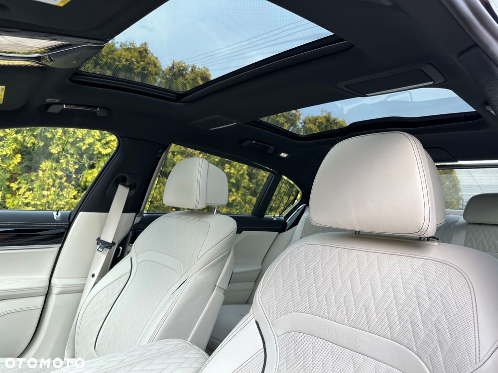 BMW Seria 7 745Le xDrive - 13