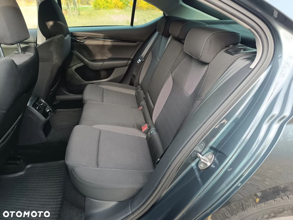 Skoda Octavia 1.5 TSI ACT Ambition - 8