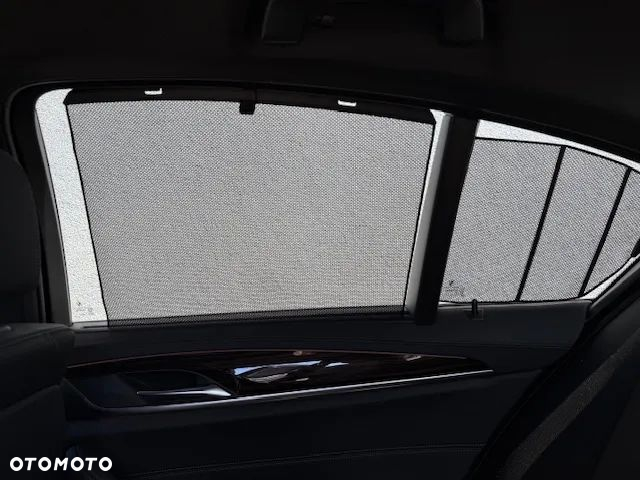 BMW Seria 5 520d xDrive - 14
