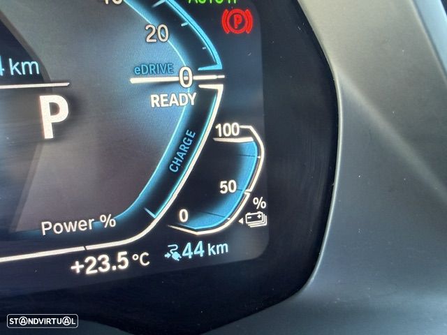 BMW X5 45 e xDrive Pack M - 8