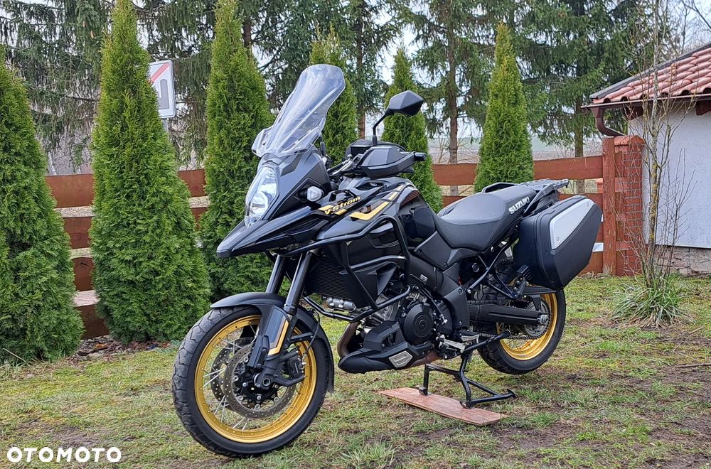 Suzuki V-STROM - 1