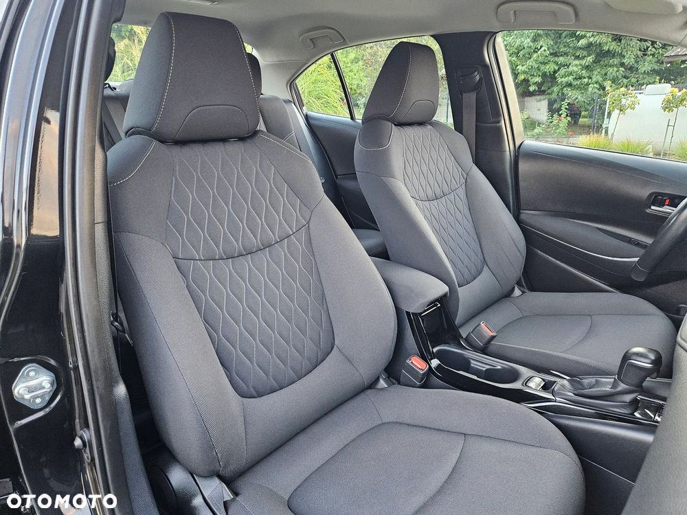 Toyota Corolla 1.8 Hybrid Comfort - 13