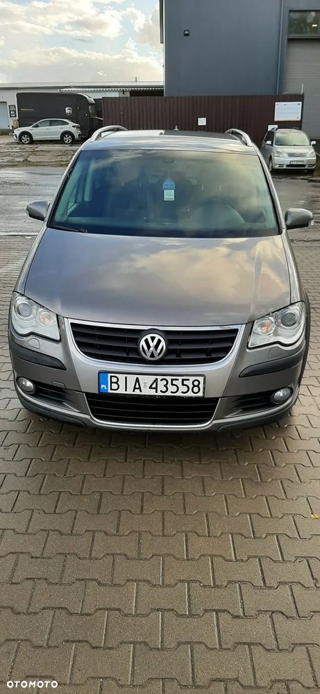 Volkswagen Touran 2.0 TDI DPF DSG Cross - 2
