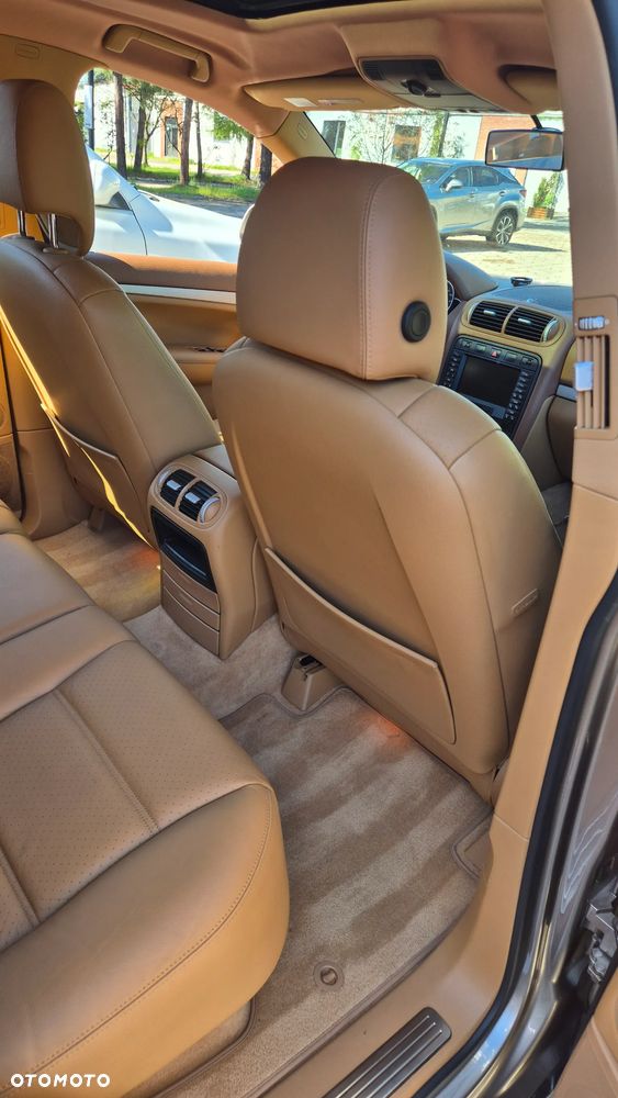 Porsche Cayenne - 19