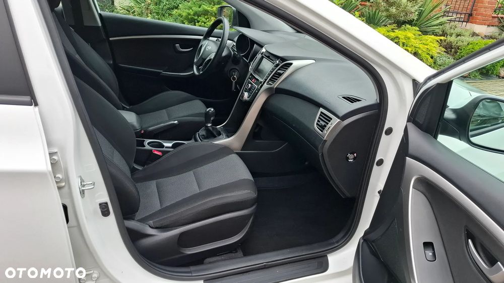 Hyundai i30 1.4 Passion Plus - 8