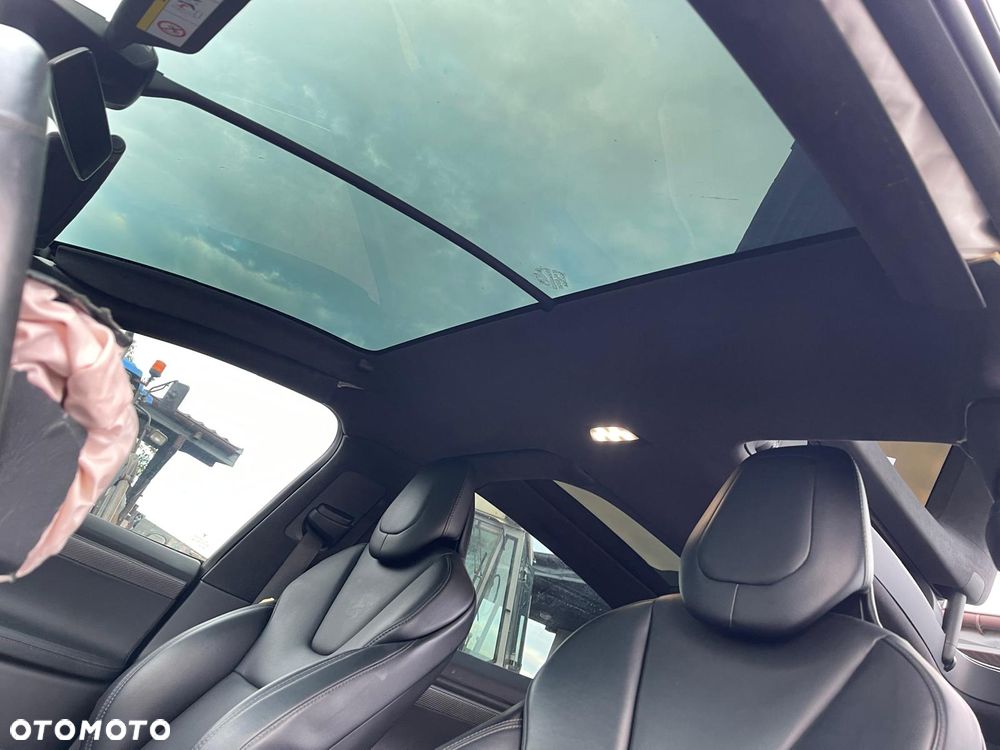 Tesla Model X Long Range - 26