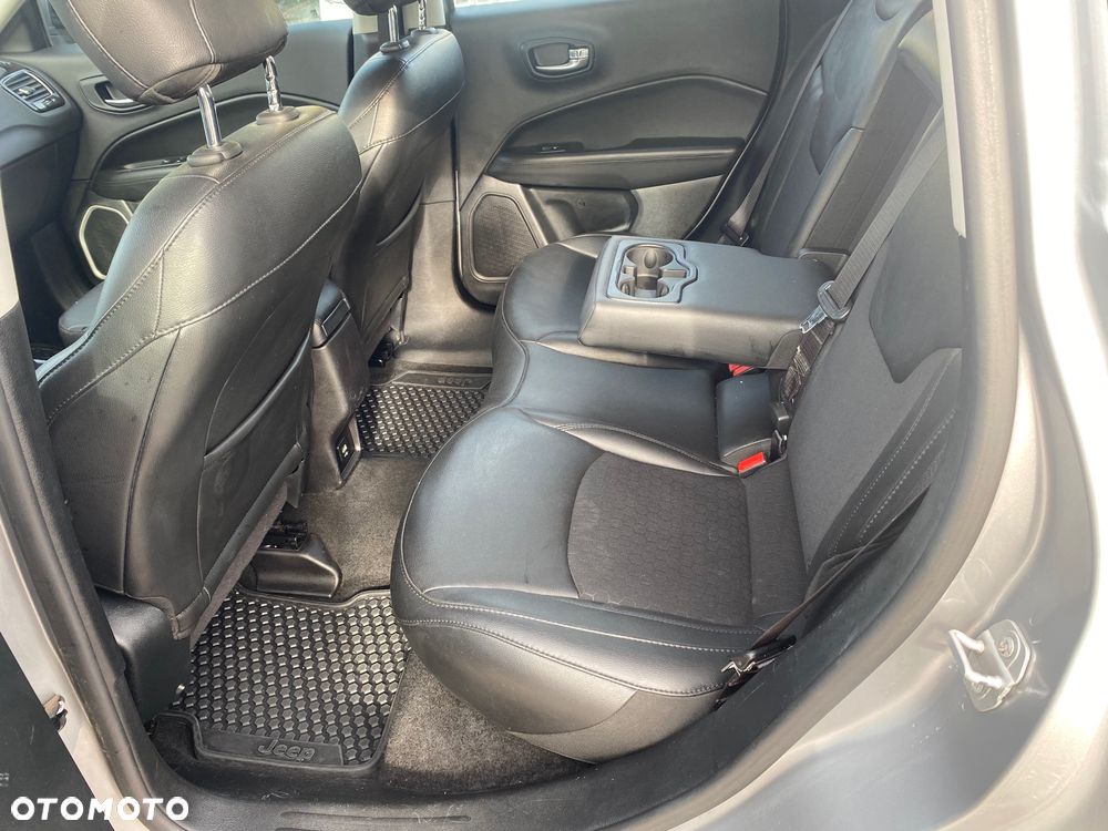 Jeep Compass 1.4 TMair Longitude FWD S&S - 26