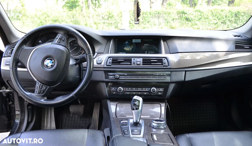 BMW Seria 5 520d xDrive - 7