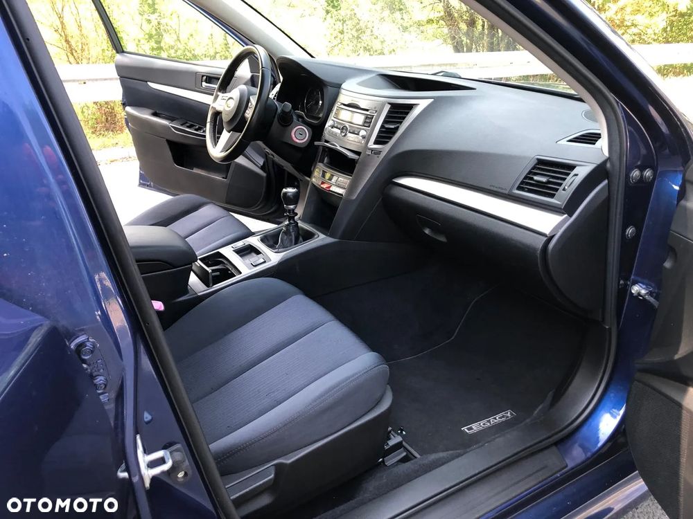 Subaru Legacy - 13