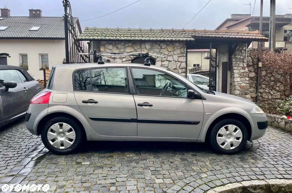 Renault Megane 1.4 Confort Authentique - 2