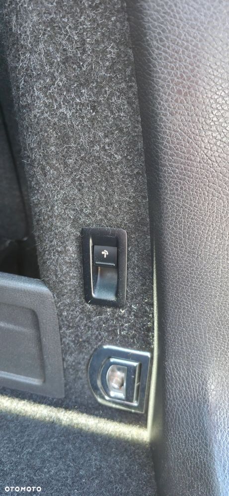 Volkswagen Passat - 32