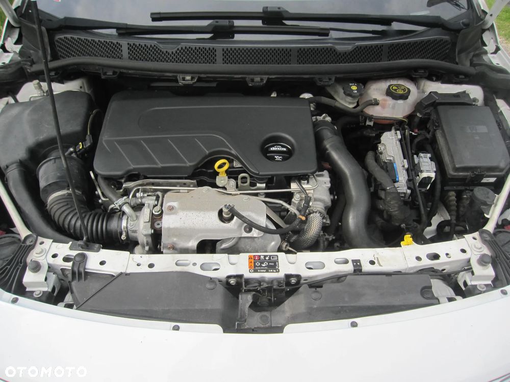 Opel Astra 1.6 D (CDTI) Start/Stop Innovation - 10